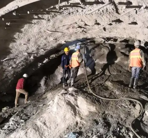 萧县拱顶带模注浆料的施工流程及注意事项